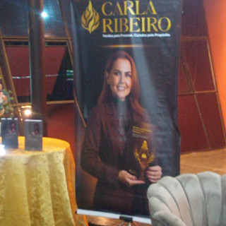 Exposição de livros Carla Ribeiro